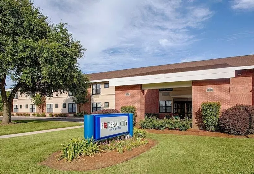酒店 Federal City Inn & Suites
