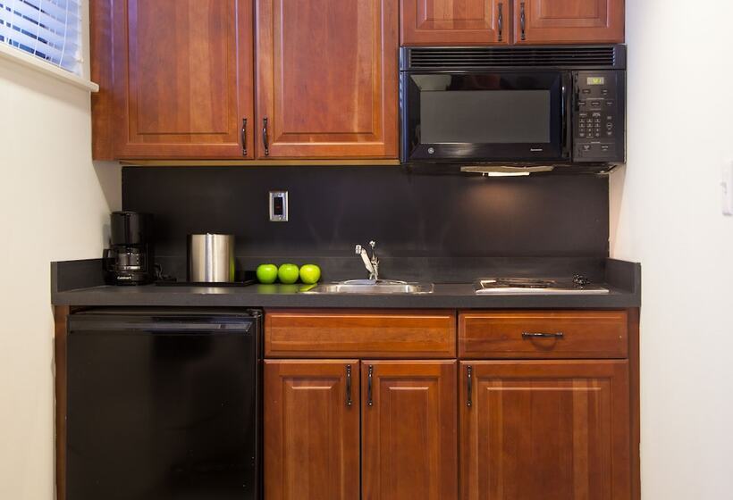 فندق Federal City Inn & Suites