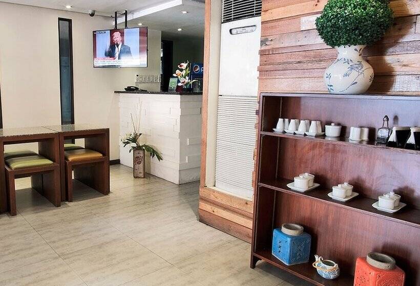 Fersal Hotel Neptune Makati