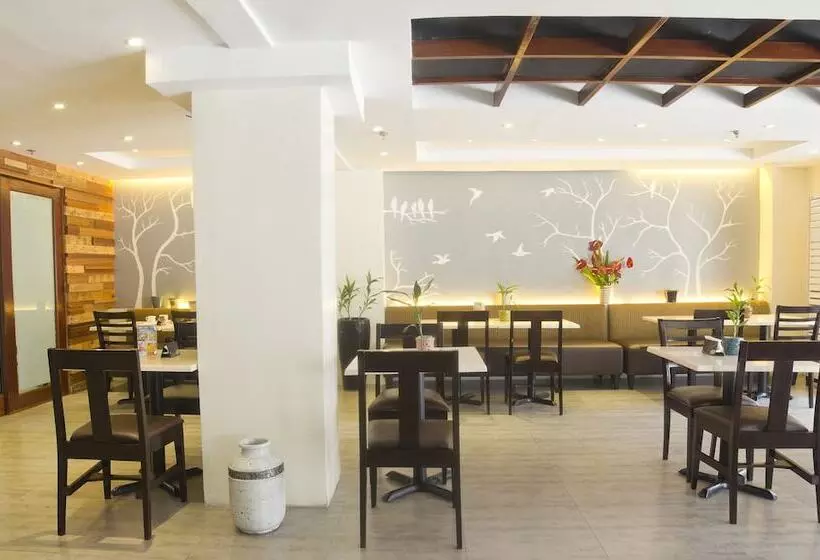 Fersal Hotel Neptune Makati