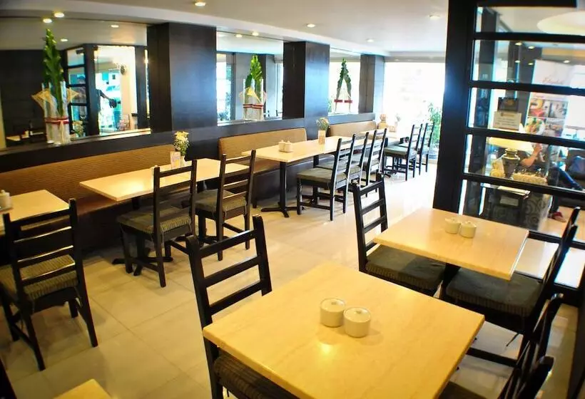 Fersal Hotel Neptune Makati