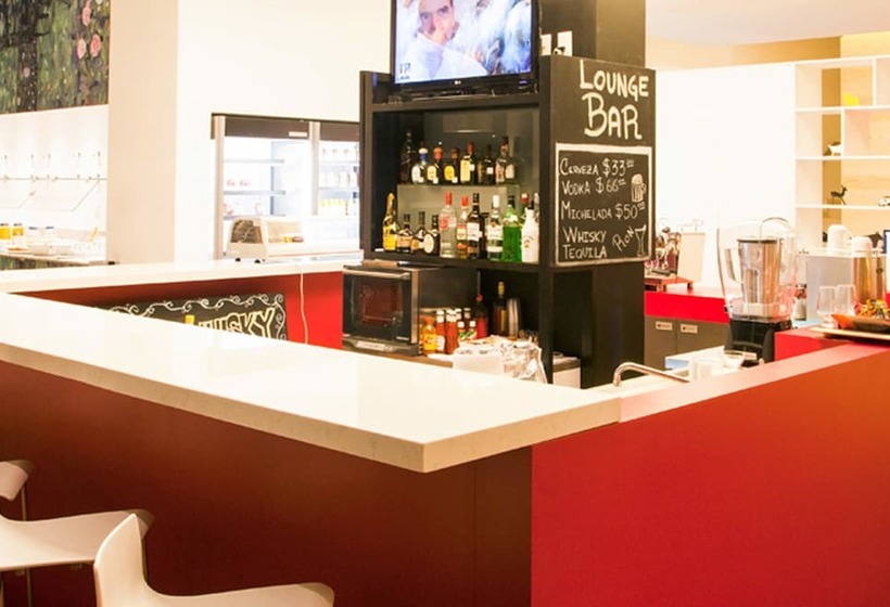 هتل Fiesta Inn Puebla Las Animas