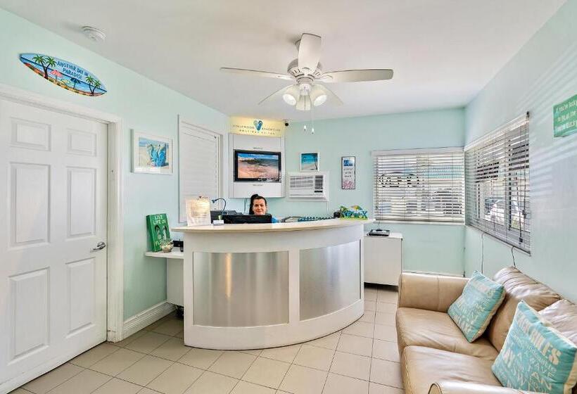 בית מלון כפרי Hollywood Beachside Boutique Suite