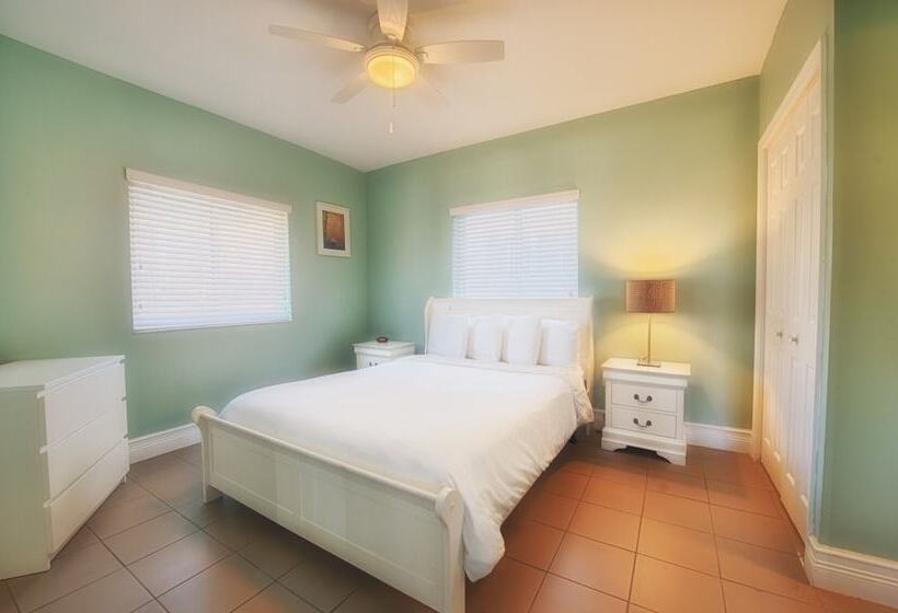 בית מלון כפרי Hollywood Beachside Boutique Suite