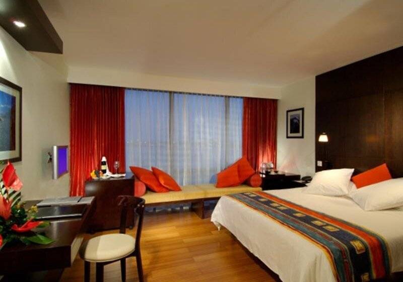 Hotelli Hyatt Regency Dar Es Salaam, The Kilimanjaro