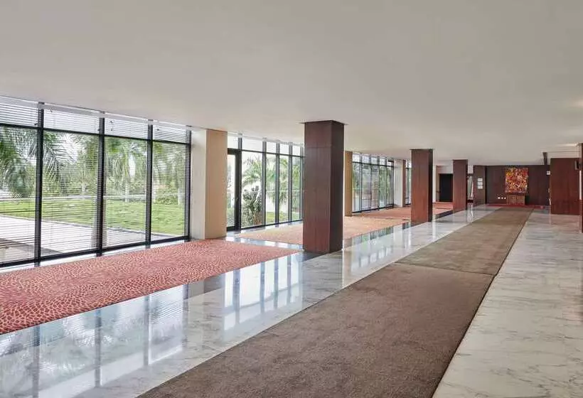 Hotelli Hyatt Regency Dar Es Salaam, The Kilimanjaro