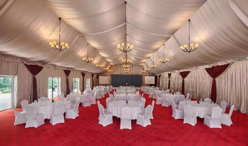 Hotelli Hyatt Regency Dar Es Salaam, The Kilimanjaro