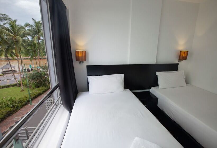 Tune Hotel   Waterfront Kuching