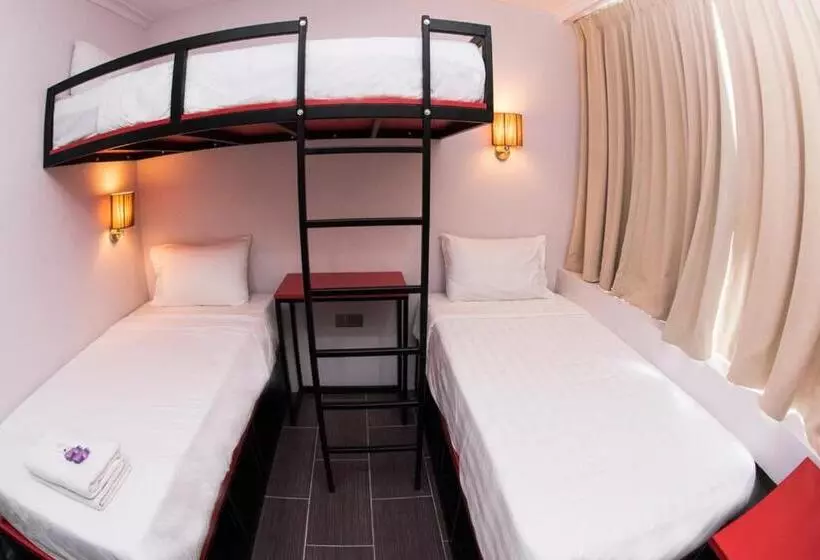 Tune Hotel Waterfront Kuching