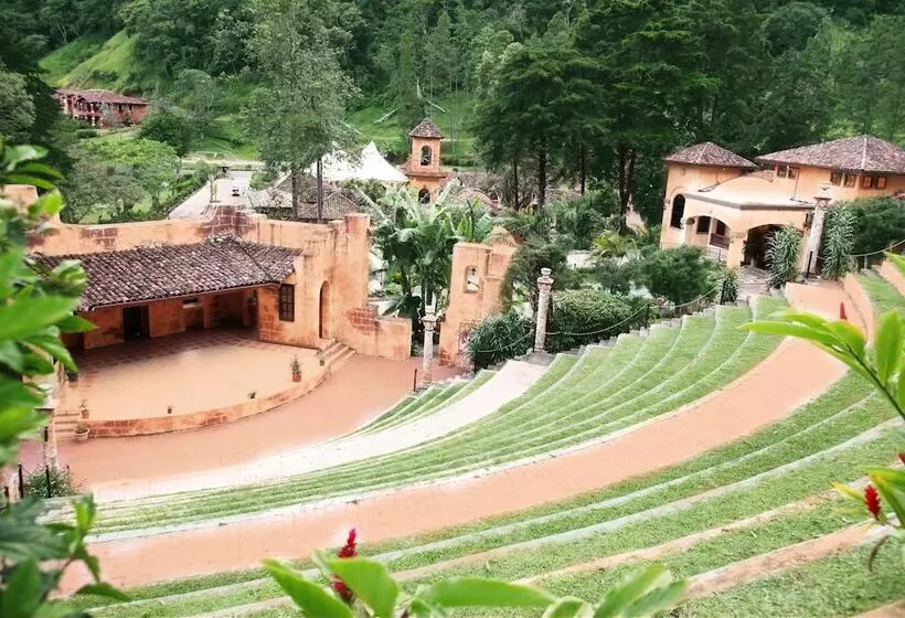 Отель Valle Escondido Wellness Resort