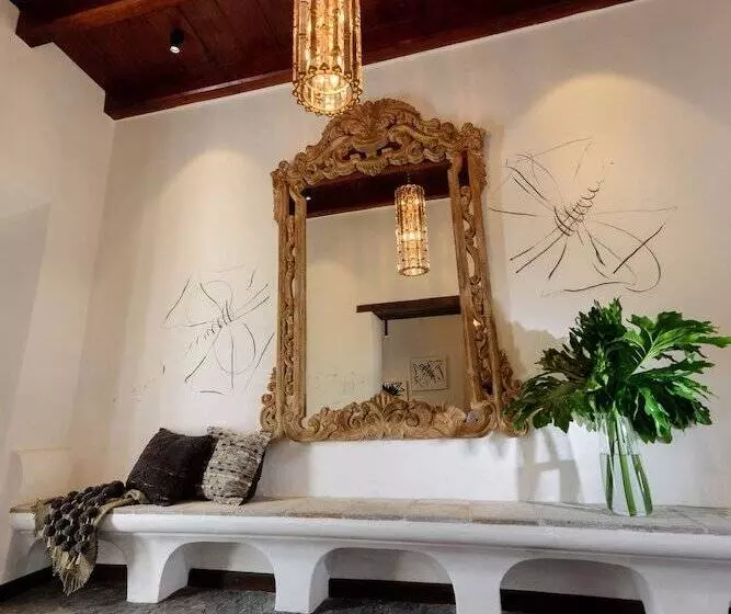 هتل Villa Las Mil Flores