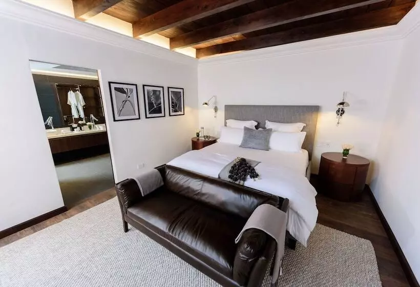 هتل Villa Las Mil Flores