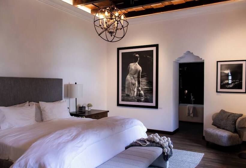 هتل Villa Las Mil Flores