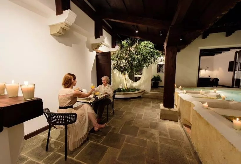 هتل Villa Las Mil Flores