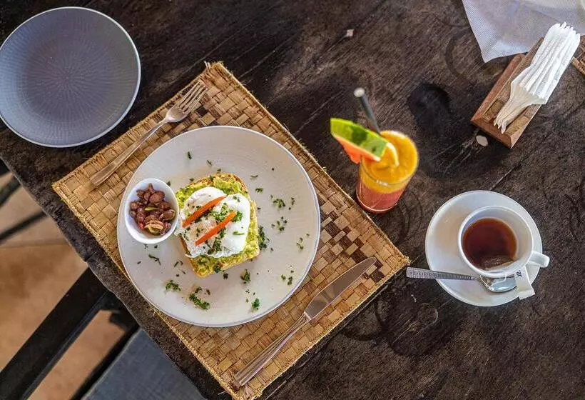 Hotel Zoi Beach House