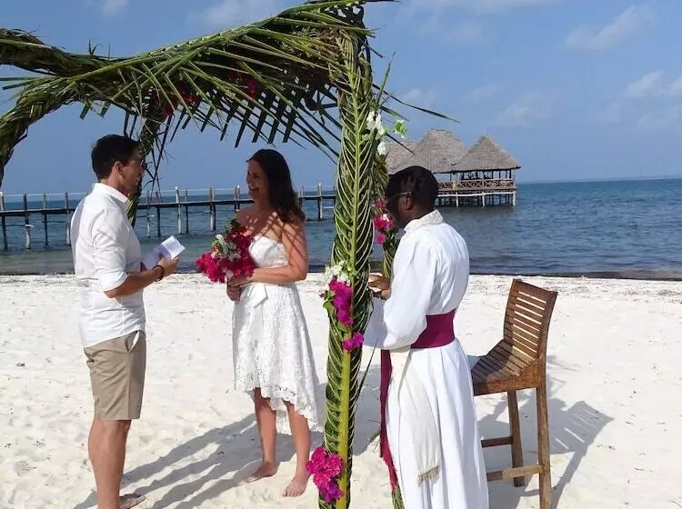 Paradise Beach Resort & Spa