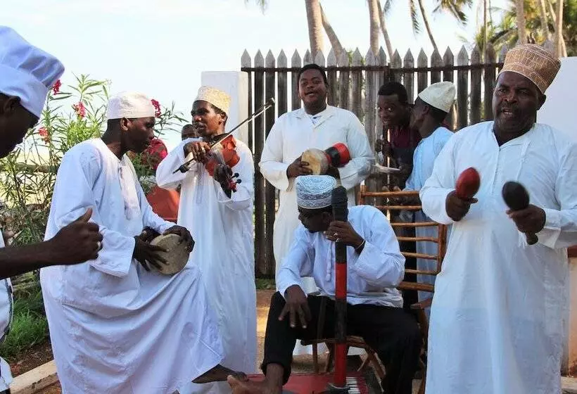 Paradise Beach Resort & Spa