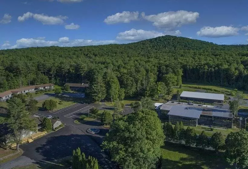 Roaring Brook Ranch Resort