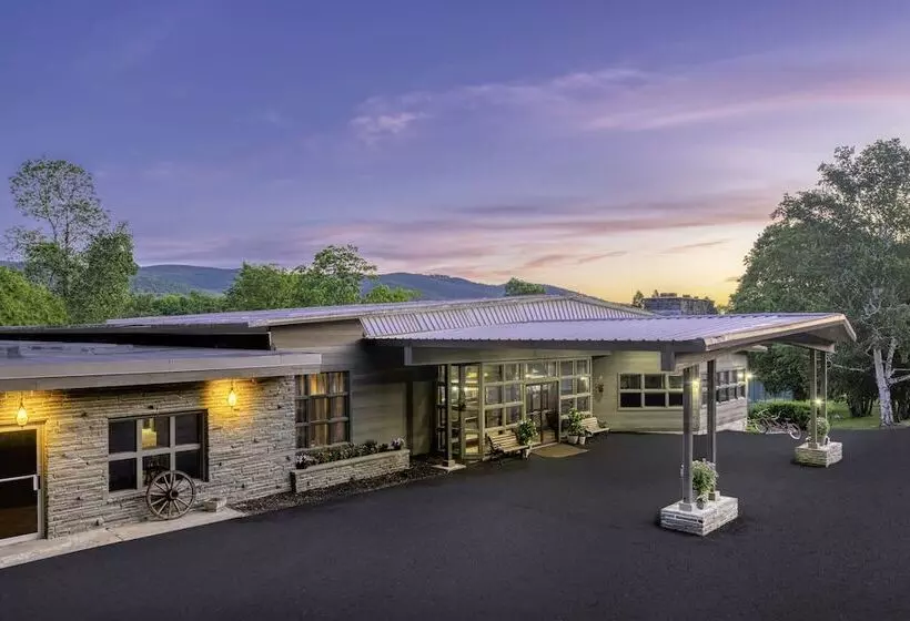 Roaring Brook Ranch Resort