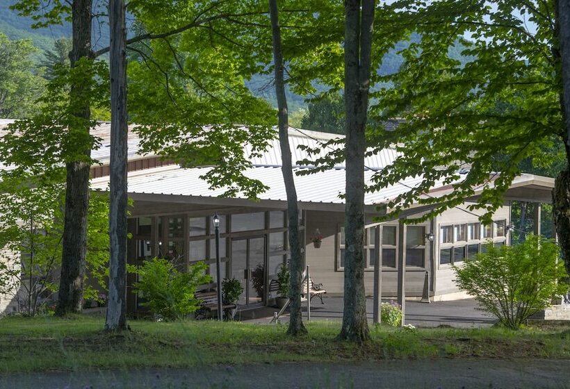 Roaring Brook Ranch Resort