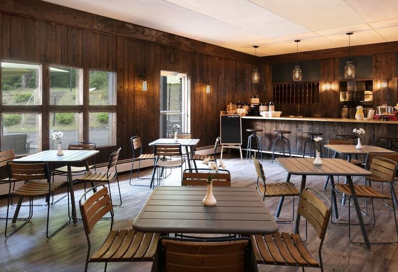 Roaring Brook Ranch Resort