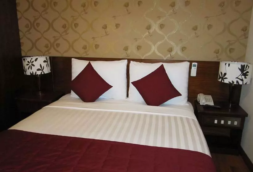 هتل Eden Garden II