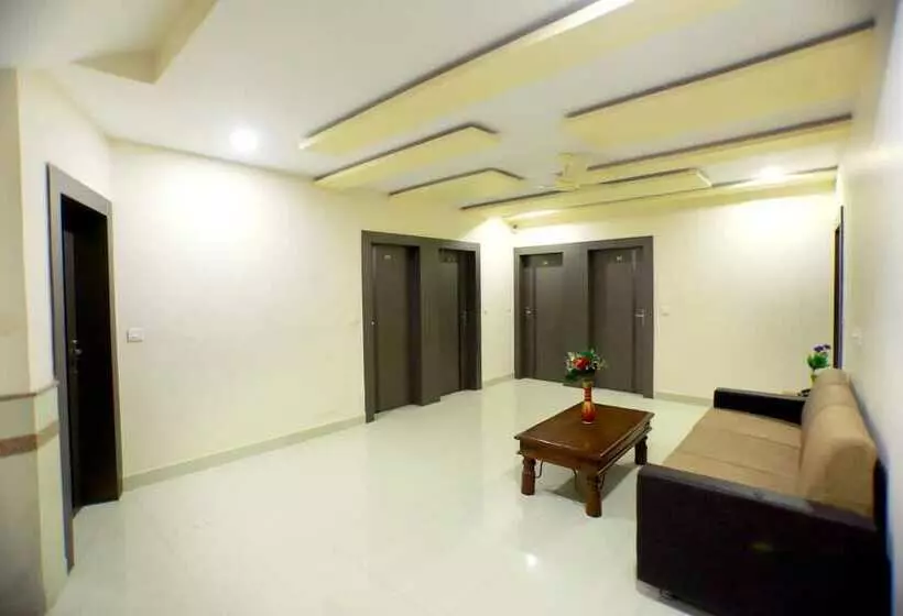 Hotelli City Palace