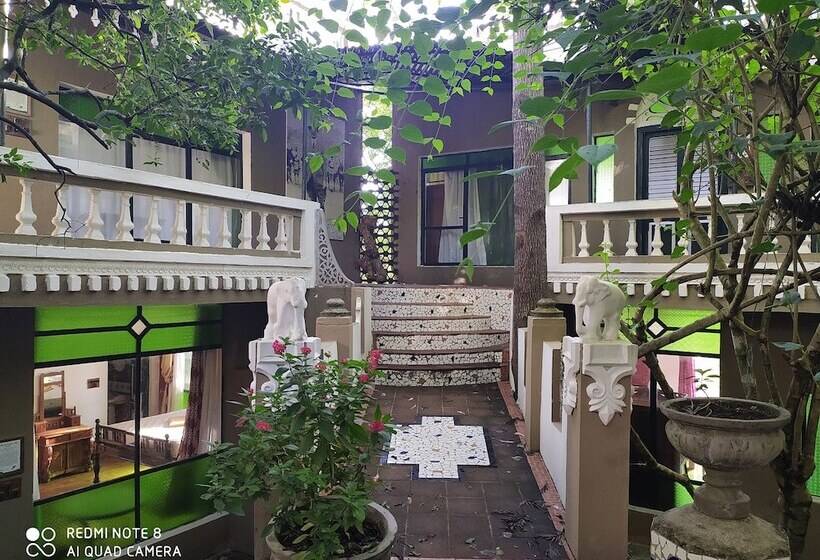 فندق Indeco Lake Forest