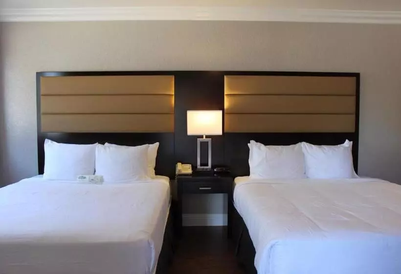 בית מלון כפרי Inn At Highway 1