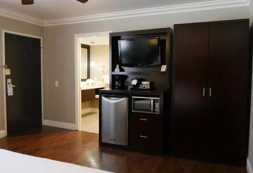 בית מלון כפרי Inn At Highway 1