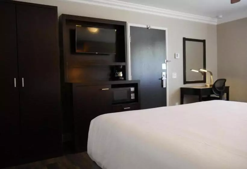 בית מלון כפרי Inn At Highway 1