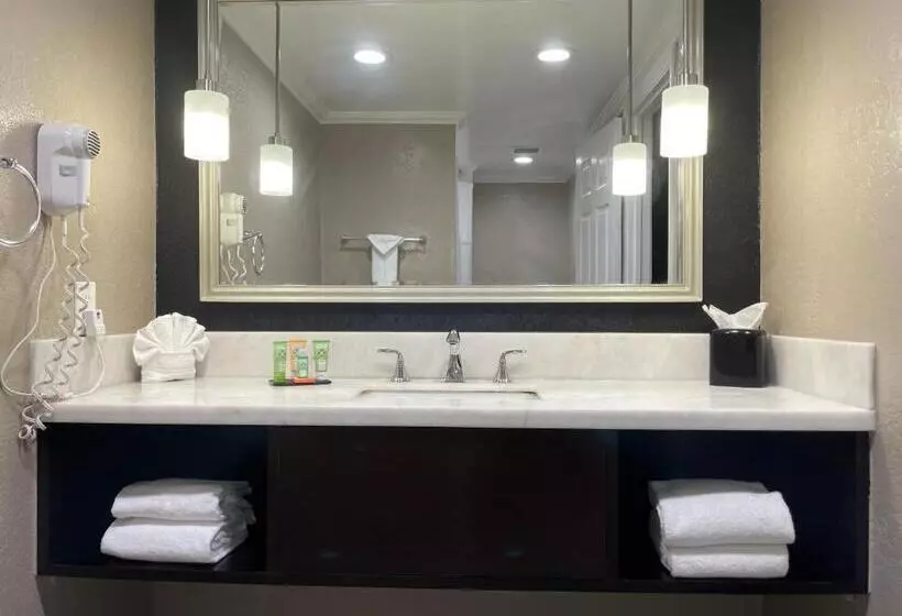 בית מלון כפרי Inn At Highway 1