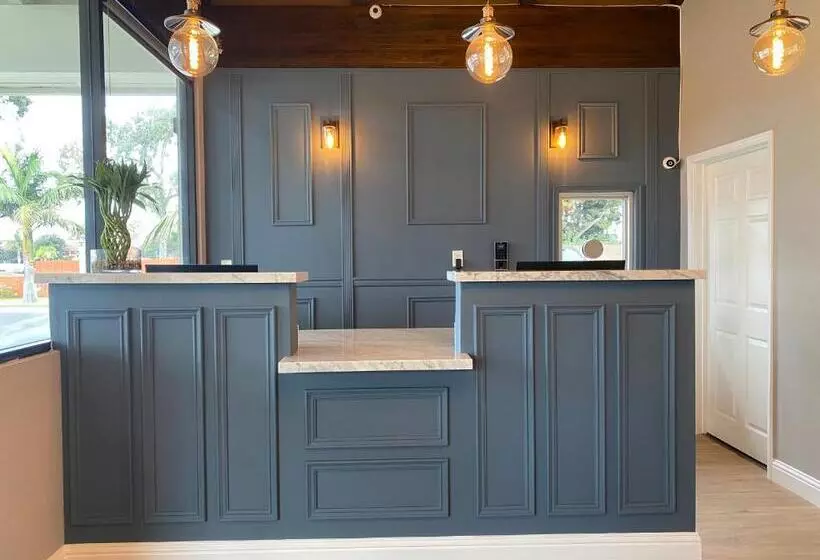 בית מלון כפרי Inn At Highway 1