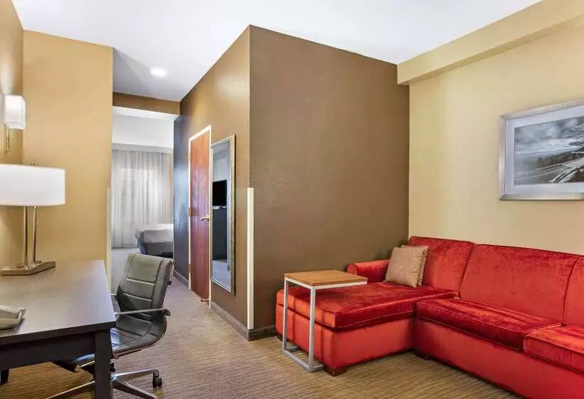 Отель La Quinta By Wyndham Boone