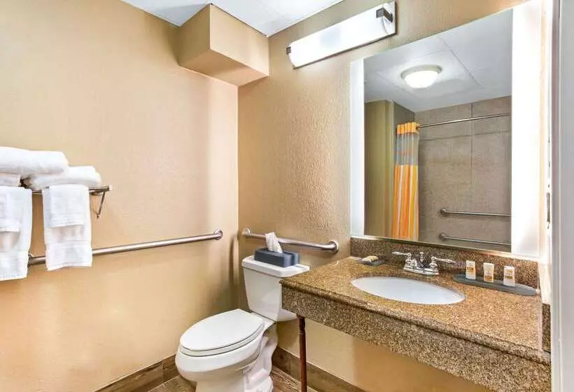 Отель La Quinta By Wyndham Boone