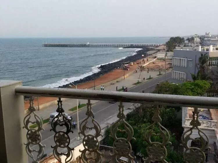 فندق Lotus Bay View