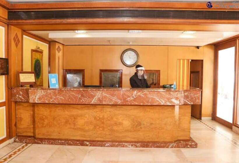 בית מלון כפרי Mayura