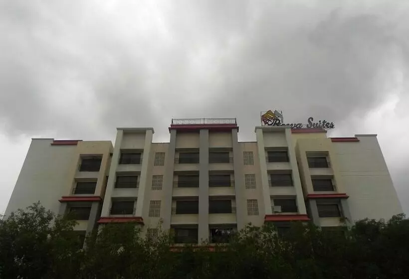 Hotelli Collection O Reeva Regency