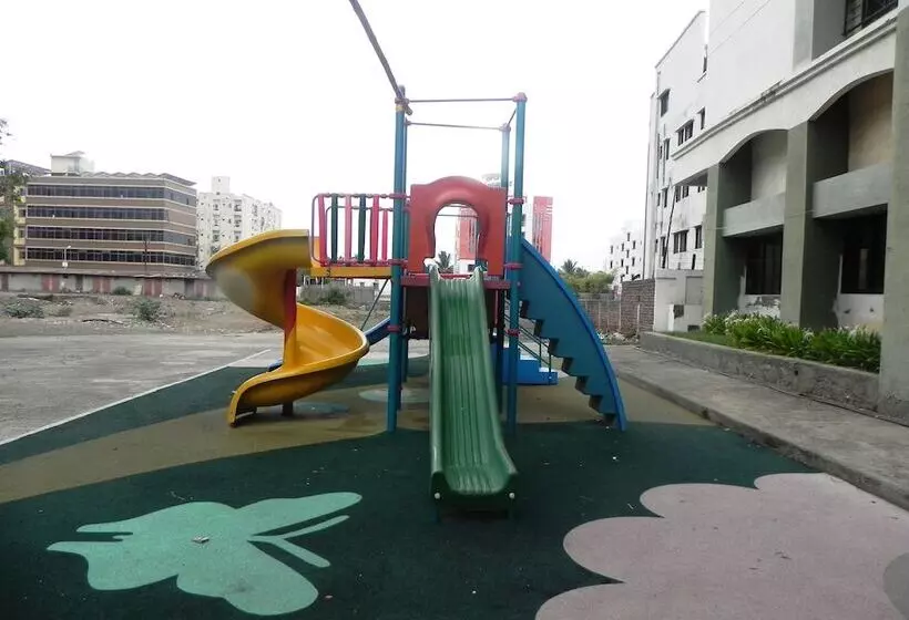 Hotelli Collection O Reeva Regency