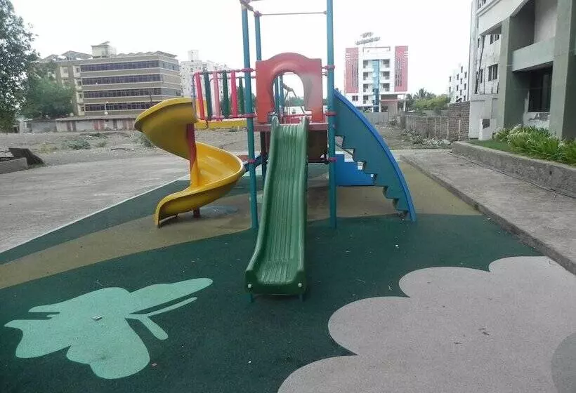 Hotelli Collection O Reeva Regency