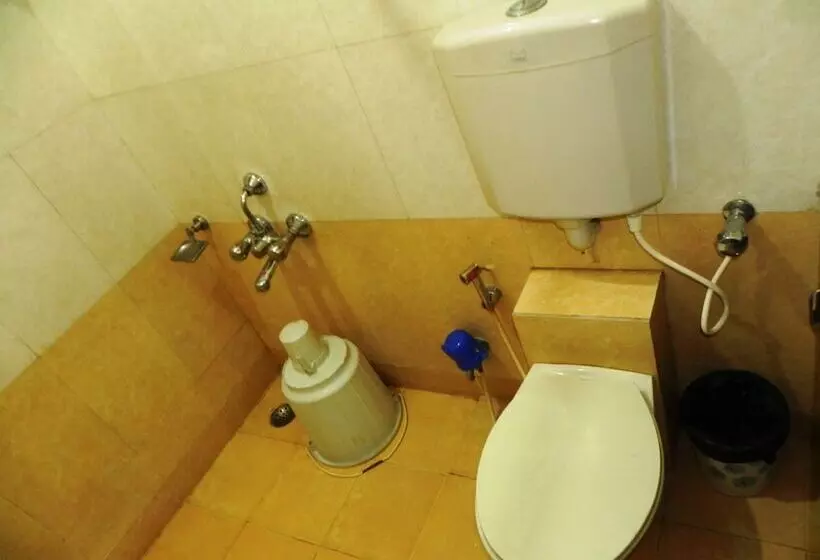 Hotelli Collection O Reeva Regency