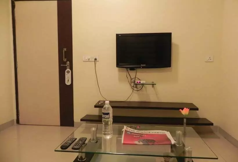 Hotelli Collection O Reeva Regency