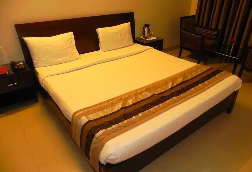 Hotelli Collection O Reeva Regency