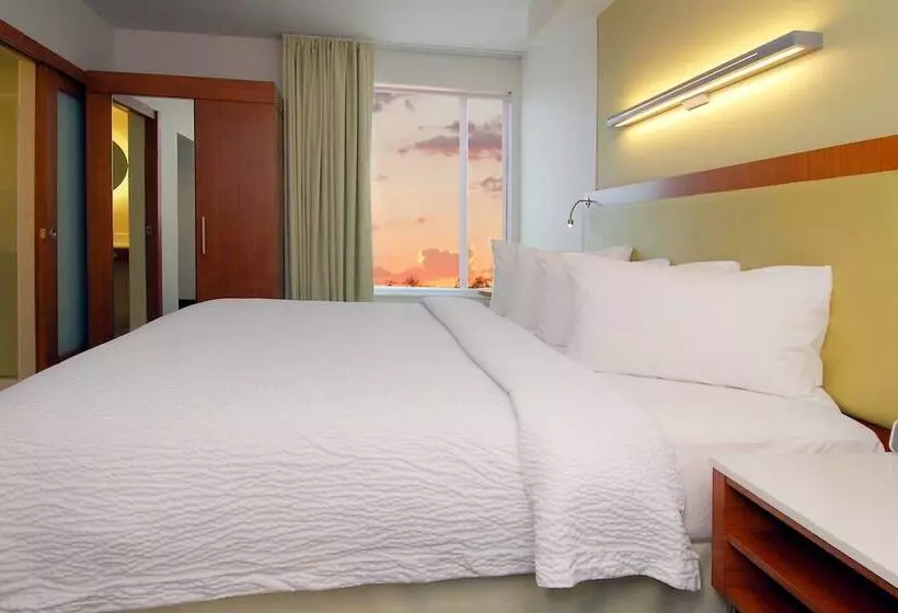 Szálloda Springhill Suites By Marriott Las Vegas North Speedway