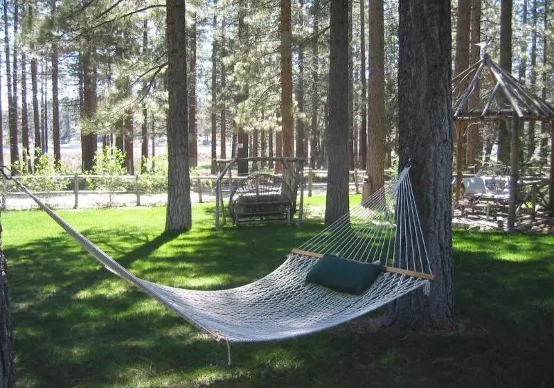 Hotelli The Inn at Fawnskin