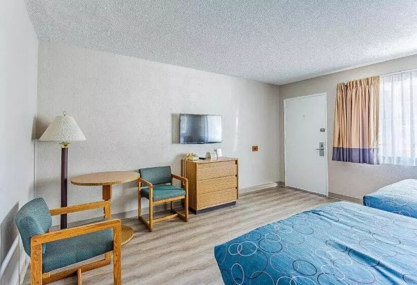 Motelli Coastal Breeze Inn