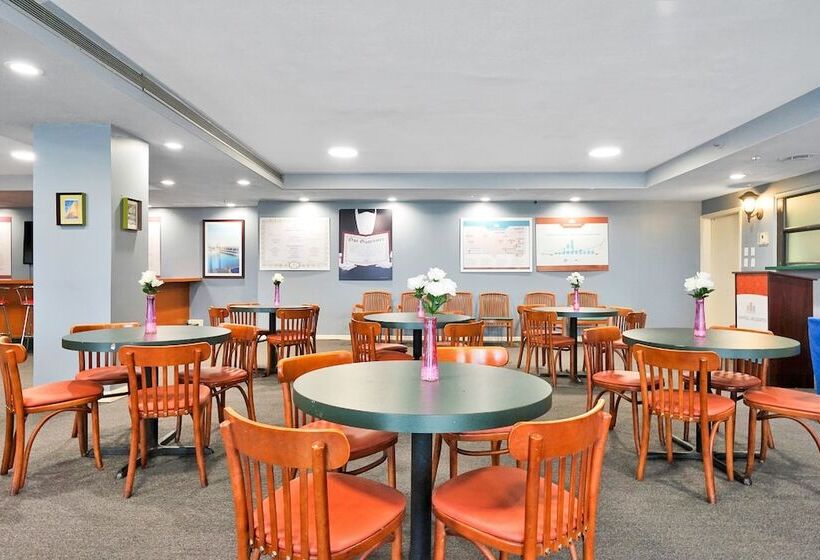 منتجع Hollywood Beach Tower