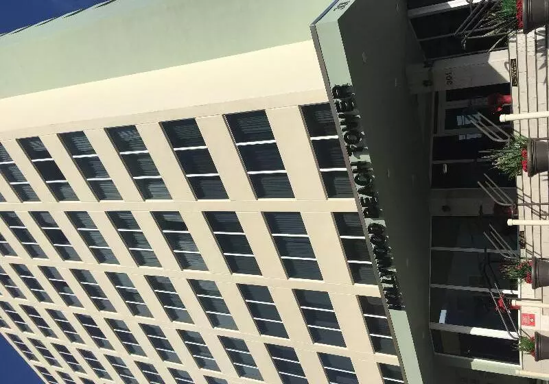 Lomakeskus Hollywood Beach Tower