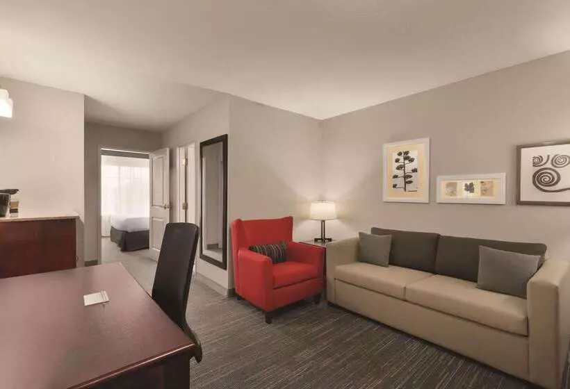 هتل Country Inn & Suites By Radisson, Madison, Al