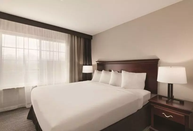 هتل Country Inn & Suites By Radisson, Madison, Al